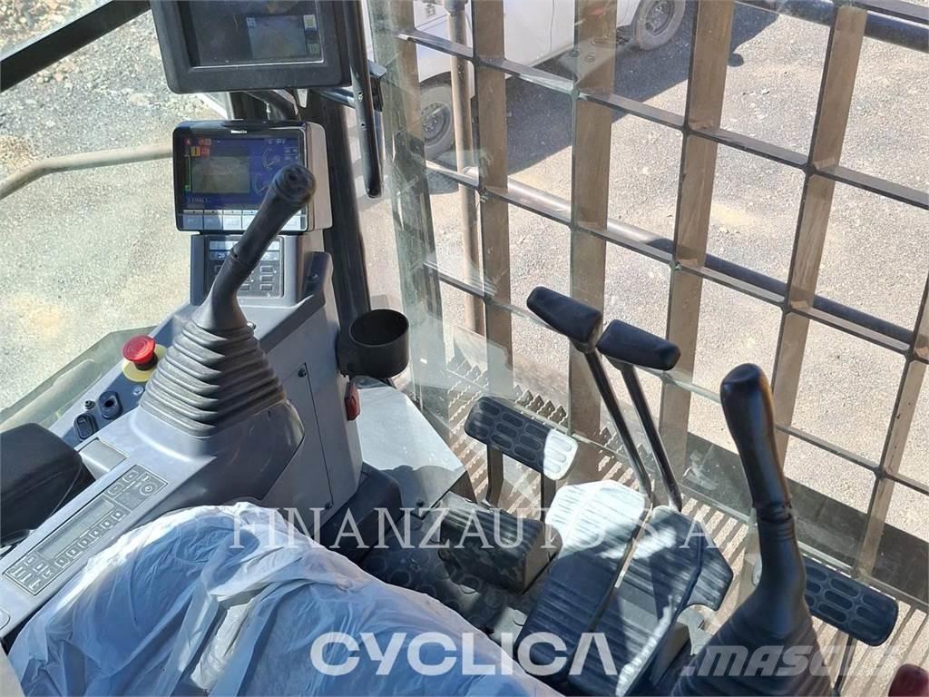 Komatsu PC2000-11 Koparki gąsienicowe