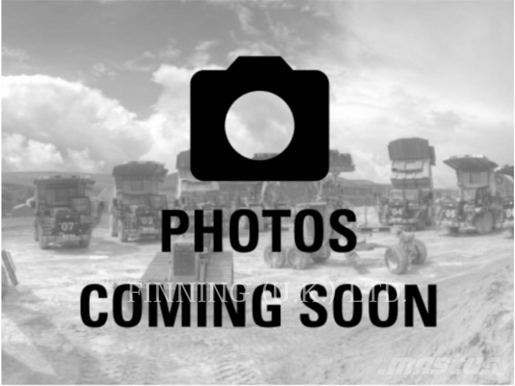 Komatsu PC210-11E0 Koparki gąsienicowe