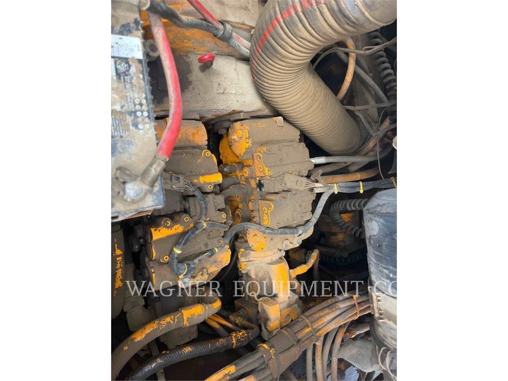 LeeBoy L8816 T Rozściełacze do asfaltu