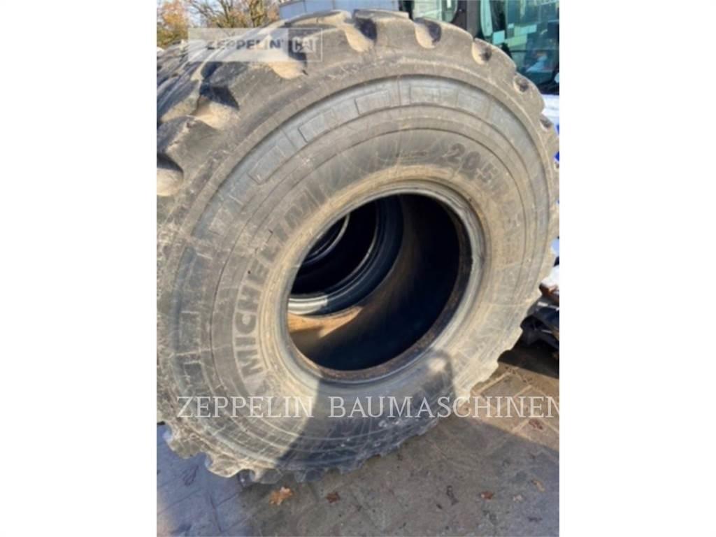 Michelin 4X 20.5R25XHA Opony, koła i felgi