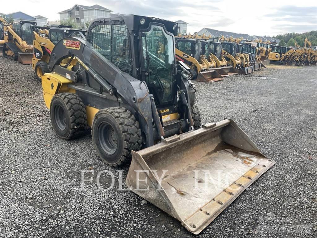 New Holland L228 Ładowarki burtowe