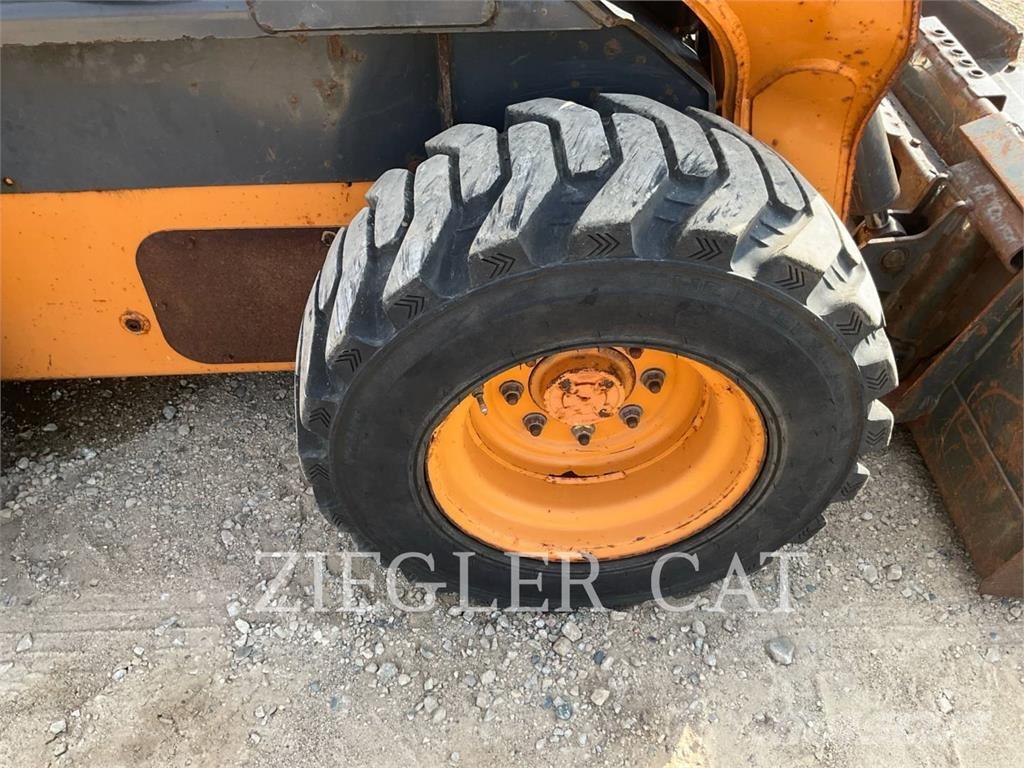 New Holland SV250 Ładowarki burtowe