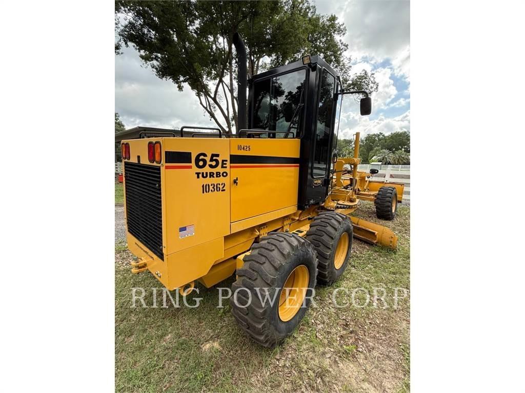 Noram 65E CAB Równiarki