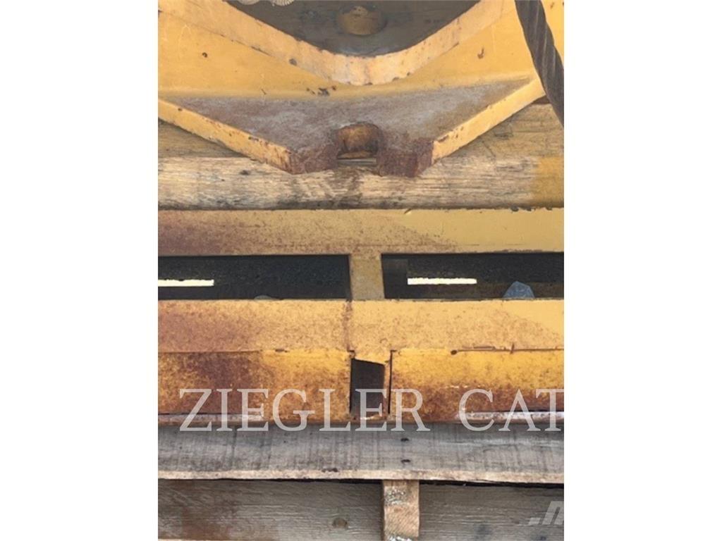 Paccar INC. PA56 Spycharki gąsienicowe