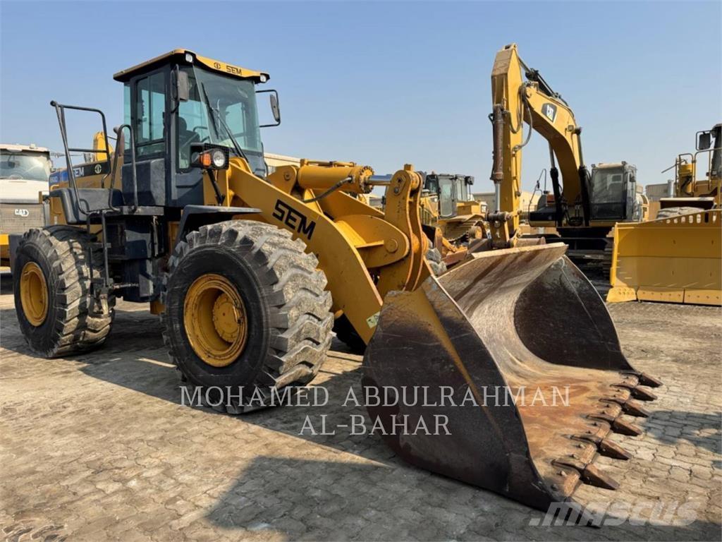 SEM MACHINERY SEM660D Ładowarki kołowe