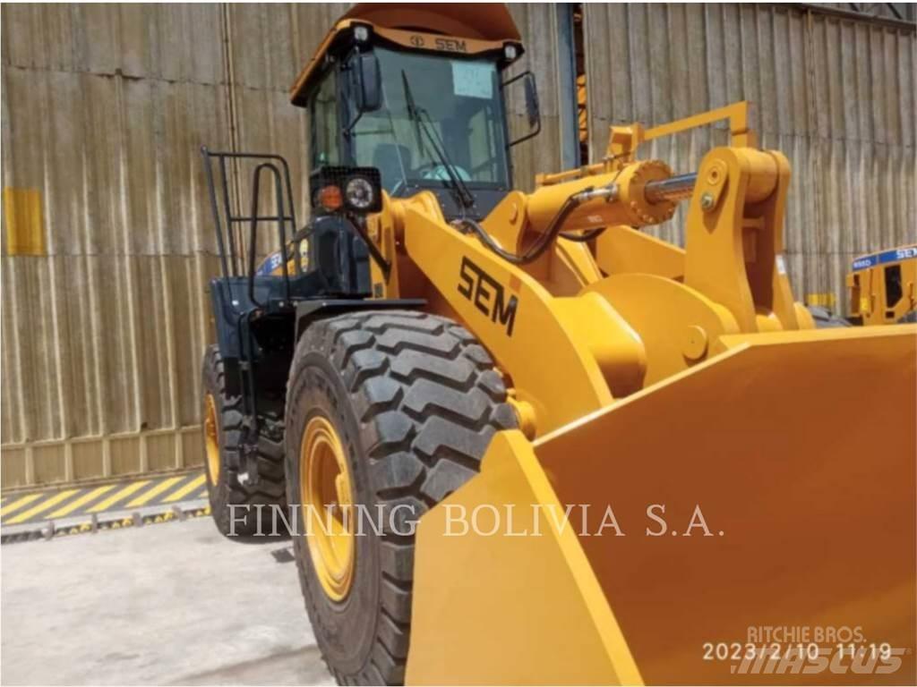 SEM MACHINERY SEM668D Ładowarki kołowe