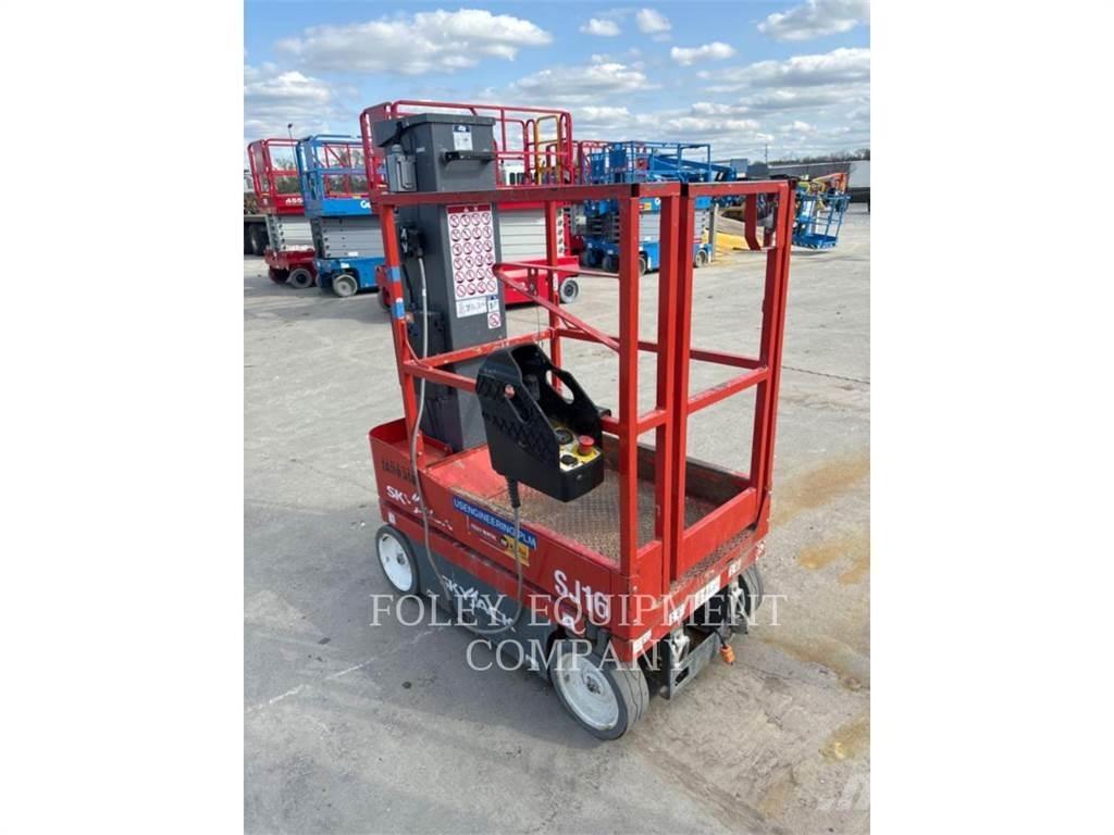 Skyjack SJ16 Podnośniki nożycowe