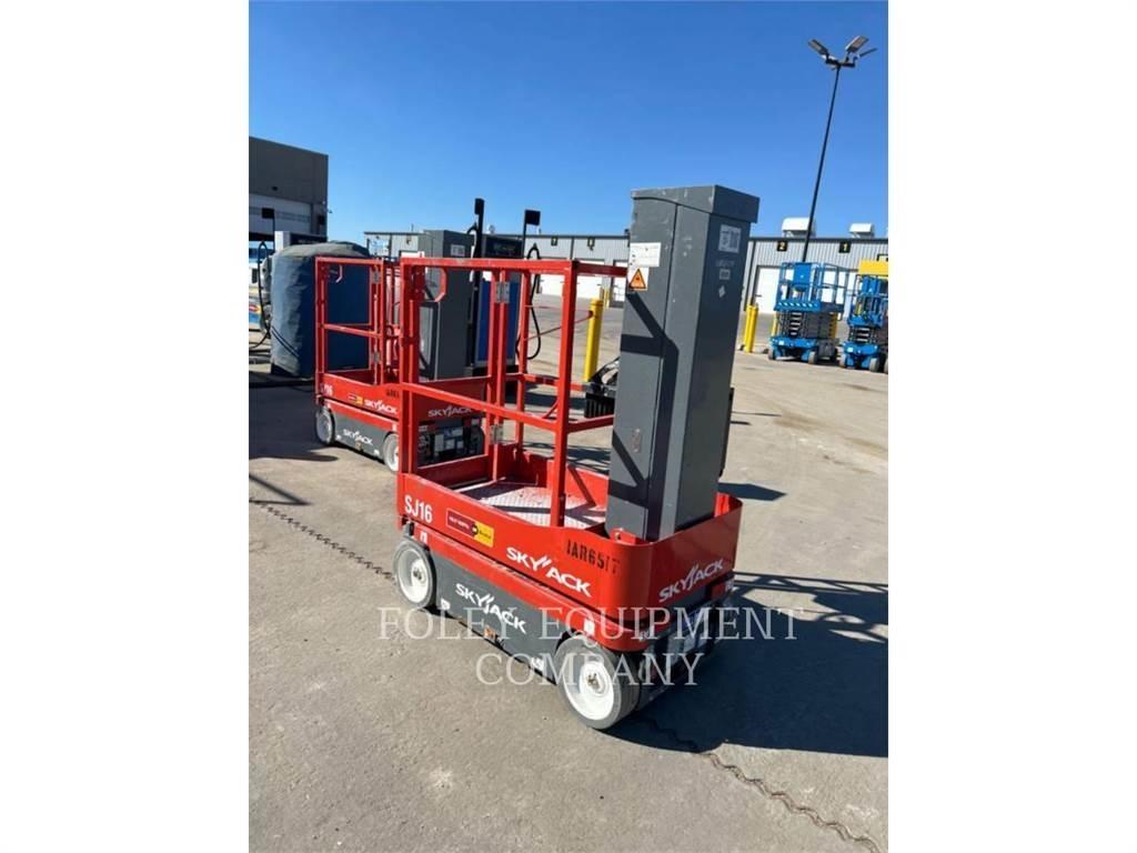 Skyjack SJ16 Podnośniki nożycowe