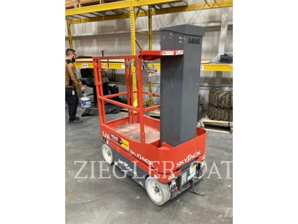 Skyjack SJ16 Podnośniki nożycowe