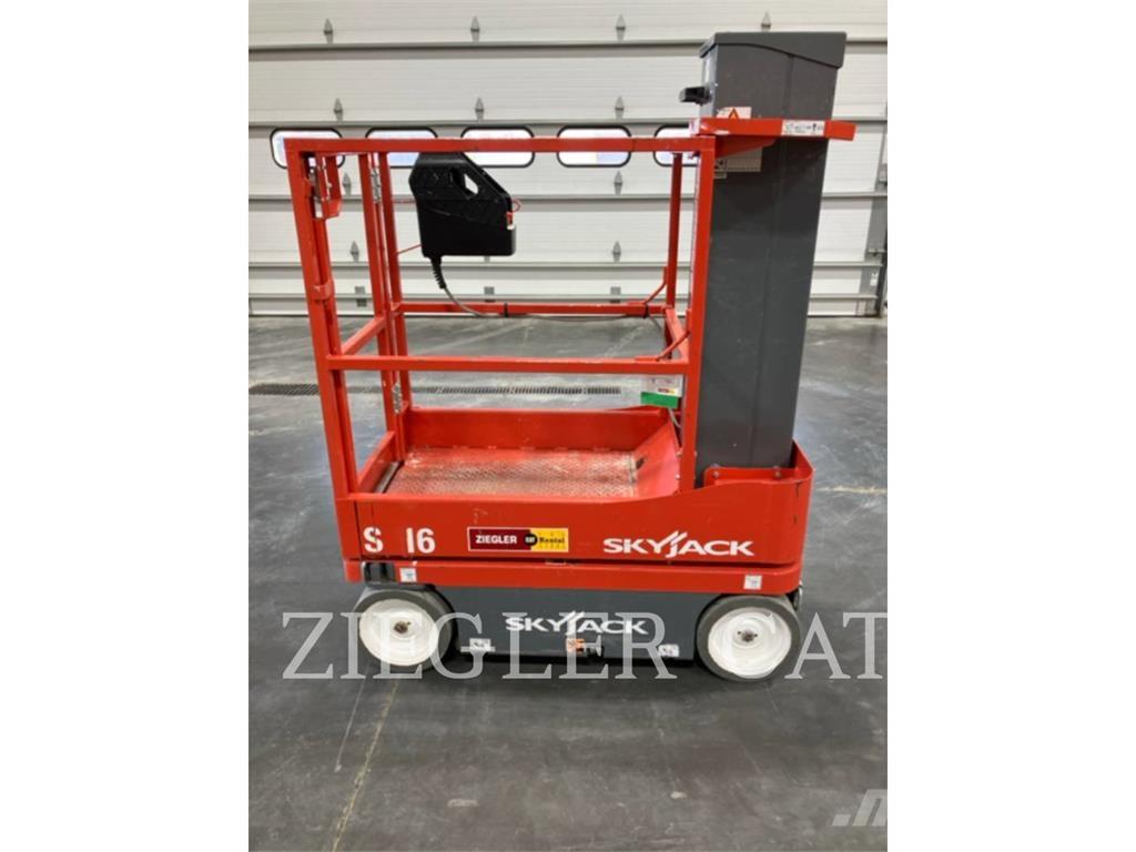 Skyjack SJ16 Podnośniki nożycowe
