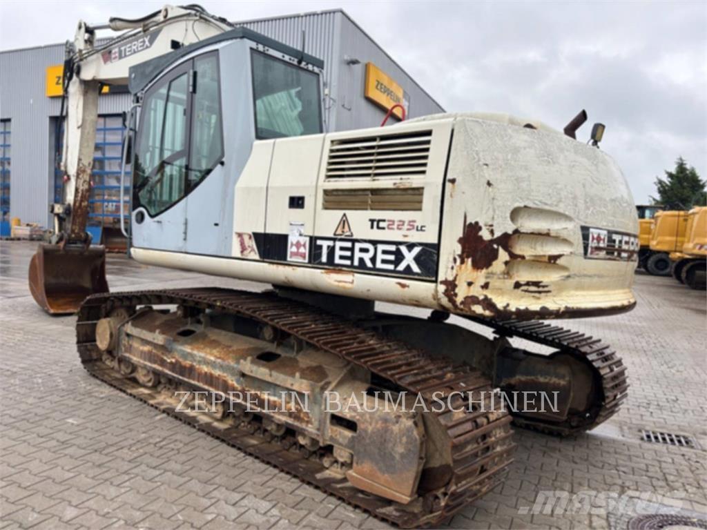 Terex TC225LC Koparki gąsienicowe