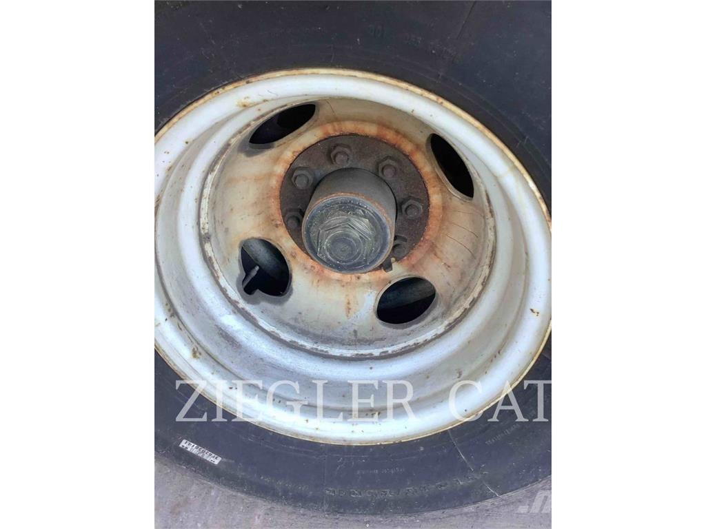 TOWMASTER T24 Inne przyczepy