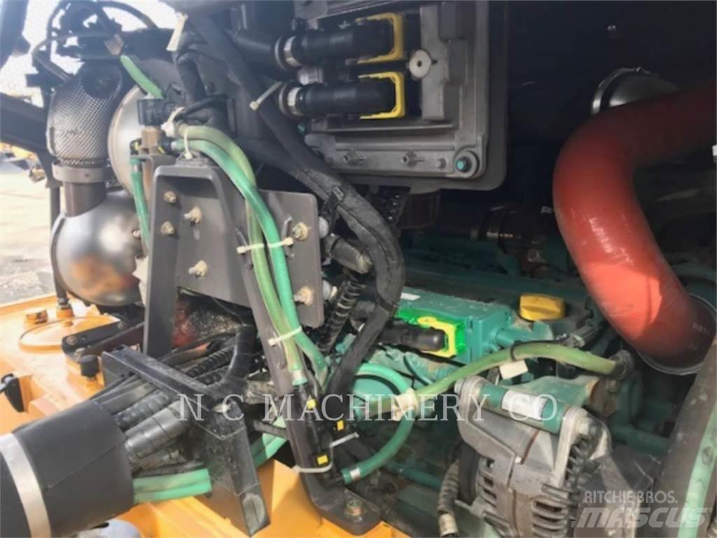 Volvo DD120C Rozściełacze do asfaltu