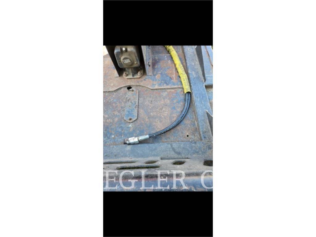 Wildcat BRUSH CUTTER 72 Kosiarki łąkowe i wykaszarki