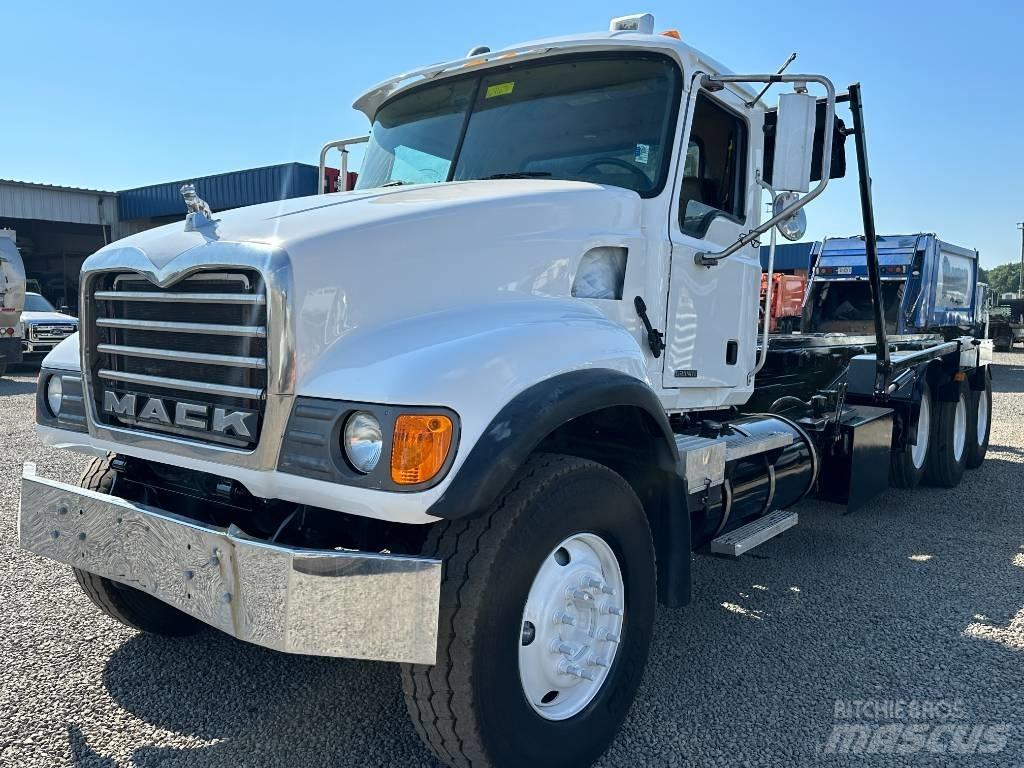 Mack GRANITE CV713 Ciężarówki z wymienną zabudową