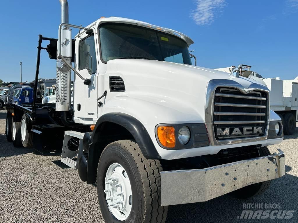 Mack GRANITE CV713 Ciężarówki z wymienną zabudową