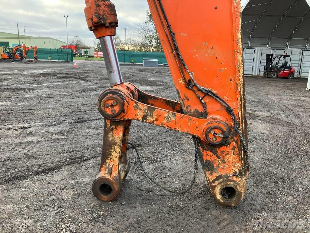 Hitachi ZX670LCH-5B Koparki gąsienicowe