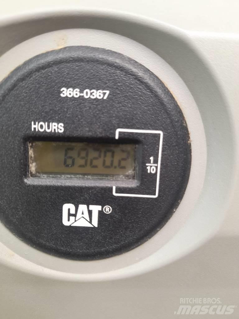 CAT 326 F Koparki gąsienicowe
