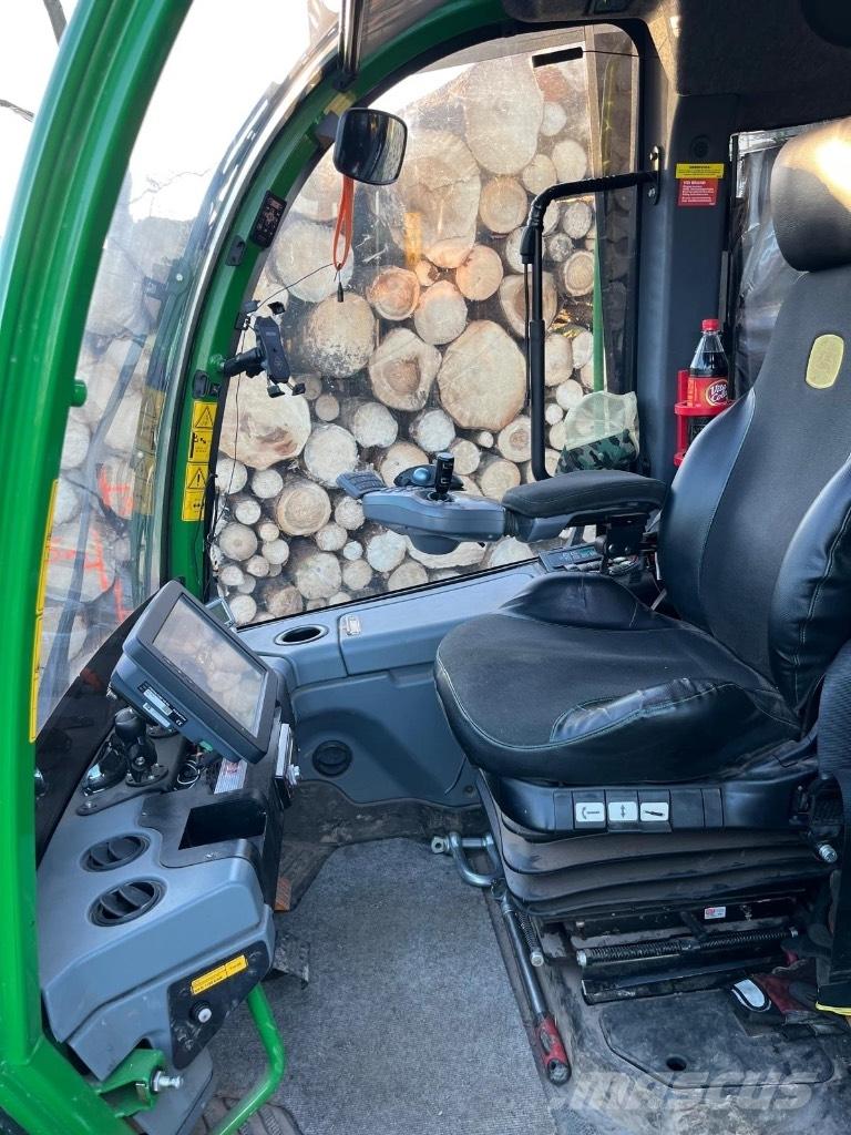 John Deere 1510G Forwardery