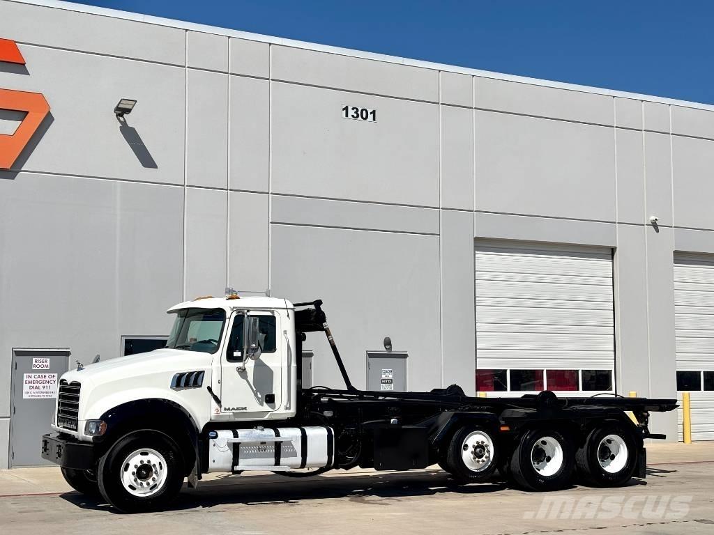 Mack CV 713 Ciągniki siodłowe