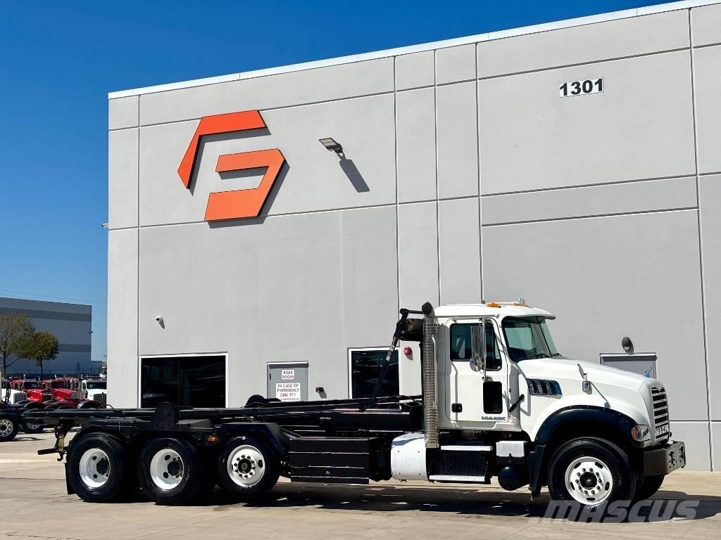 Mack CV 713 Ciągniki siodłowe
