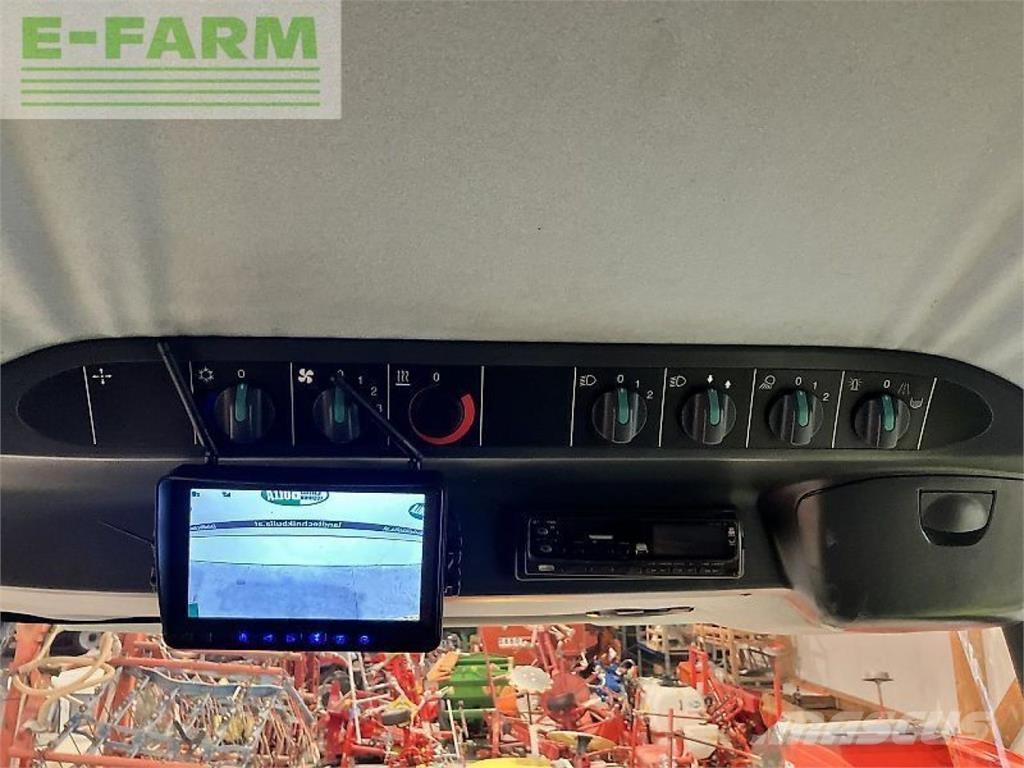 CLAAS medion 330 Kombajny zbożowe