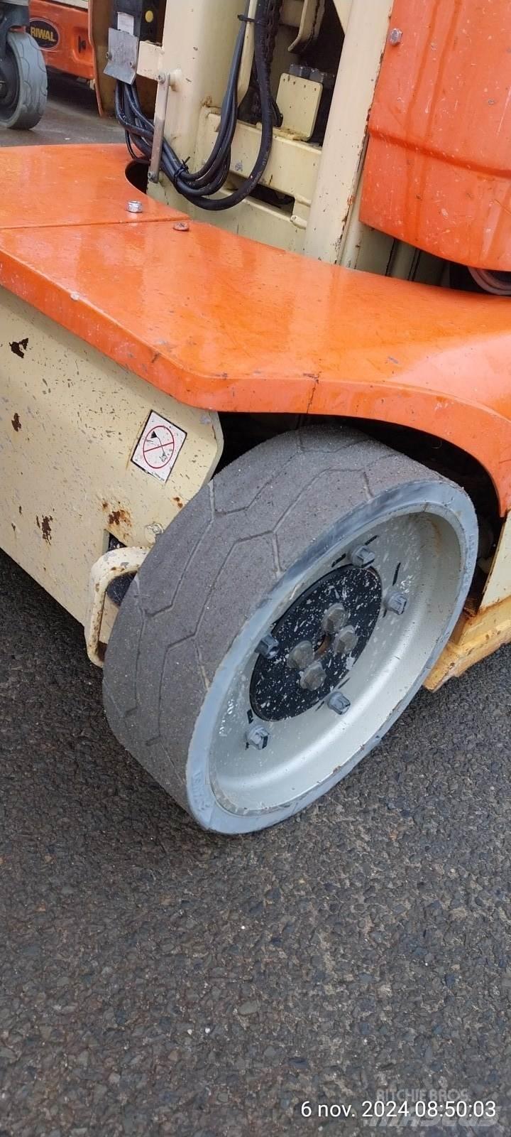JLG T10E Inne podnośniki
