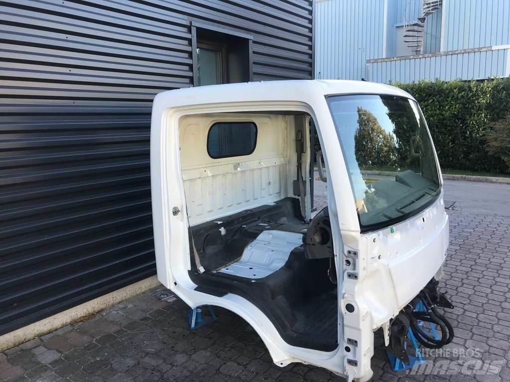 Renault Maxity Kabiny i wnętrze