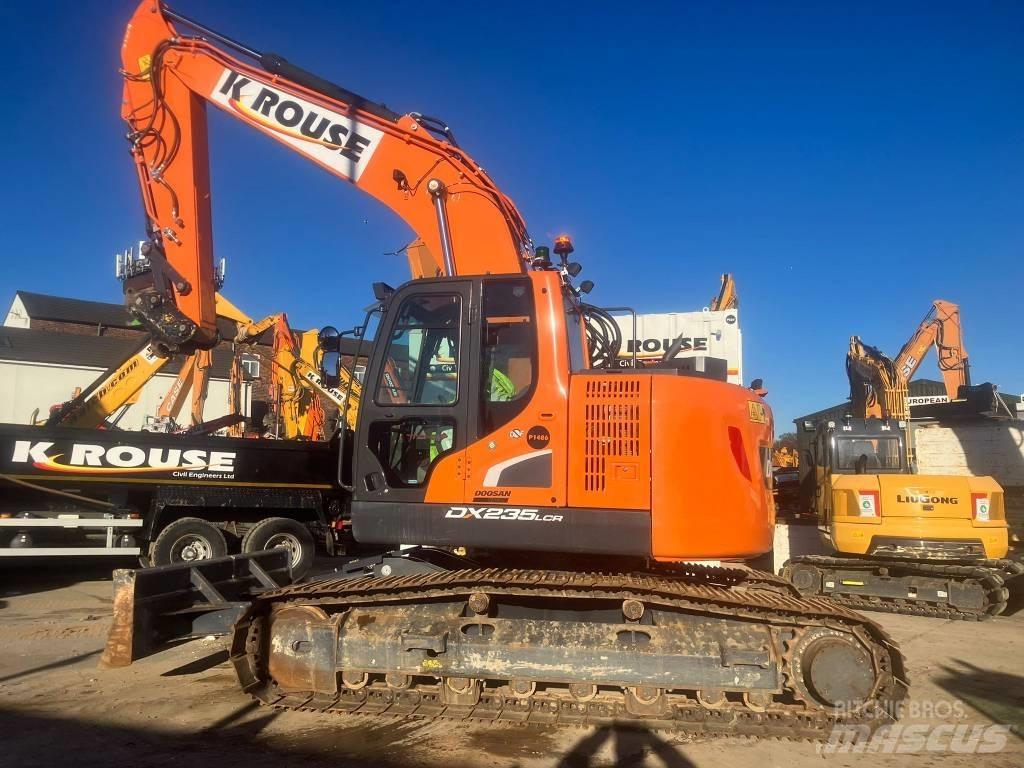 Doosan DX 235 LCR Koparki gąsienicowe