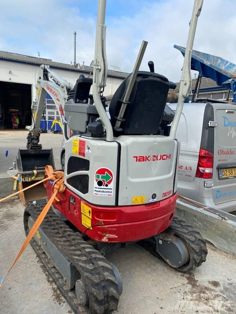Takeuchi TB 210 Minikoparki