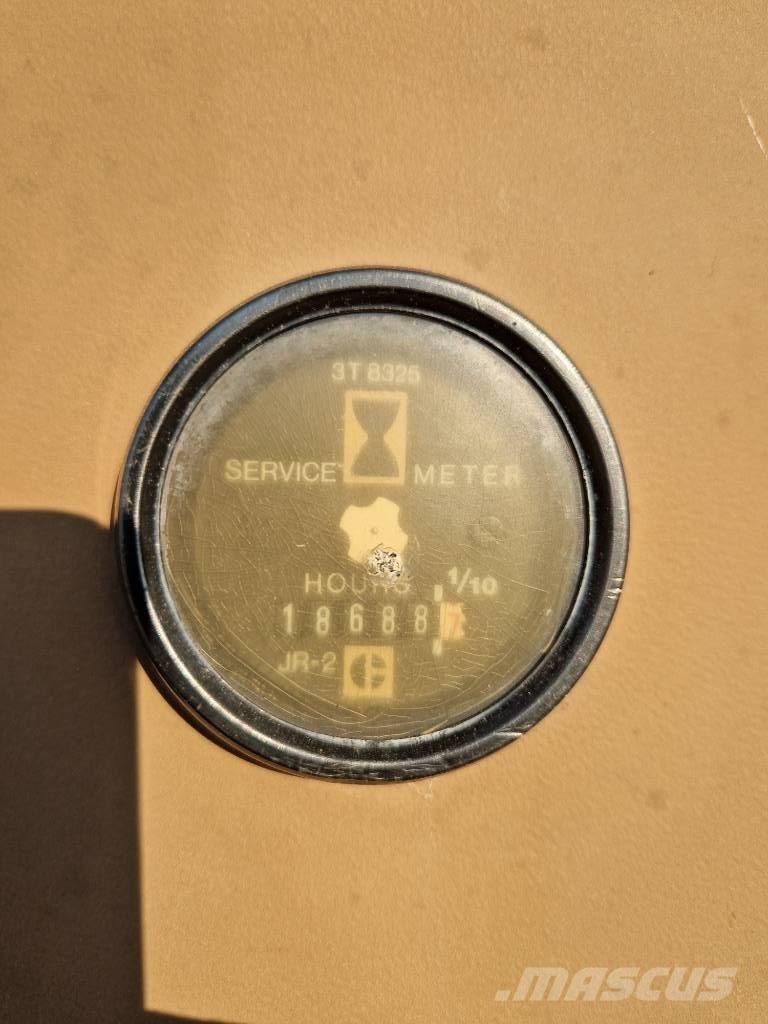 CAT 225 D LC Koparki gąsienicowe
