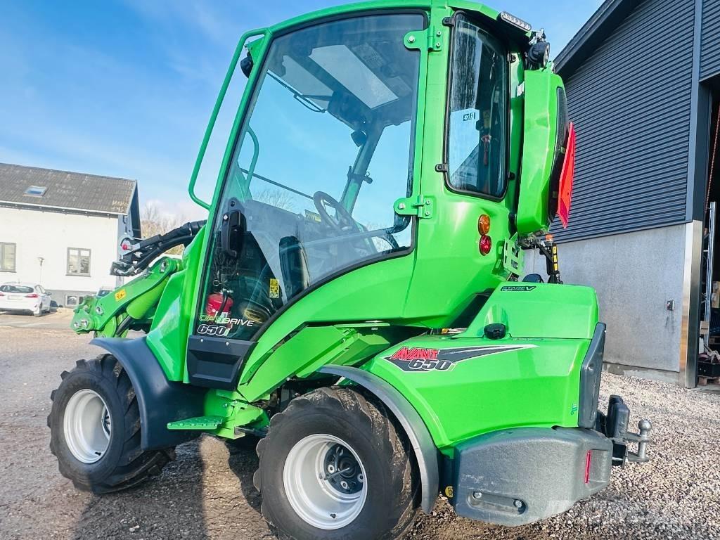 Avant 650 i Ładowarki wielofunkcyjne