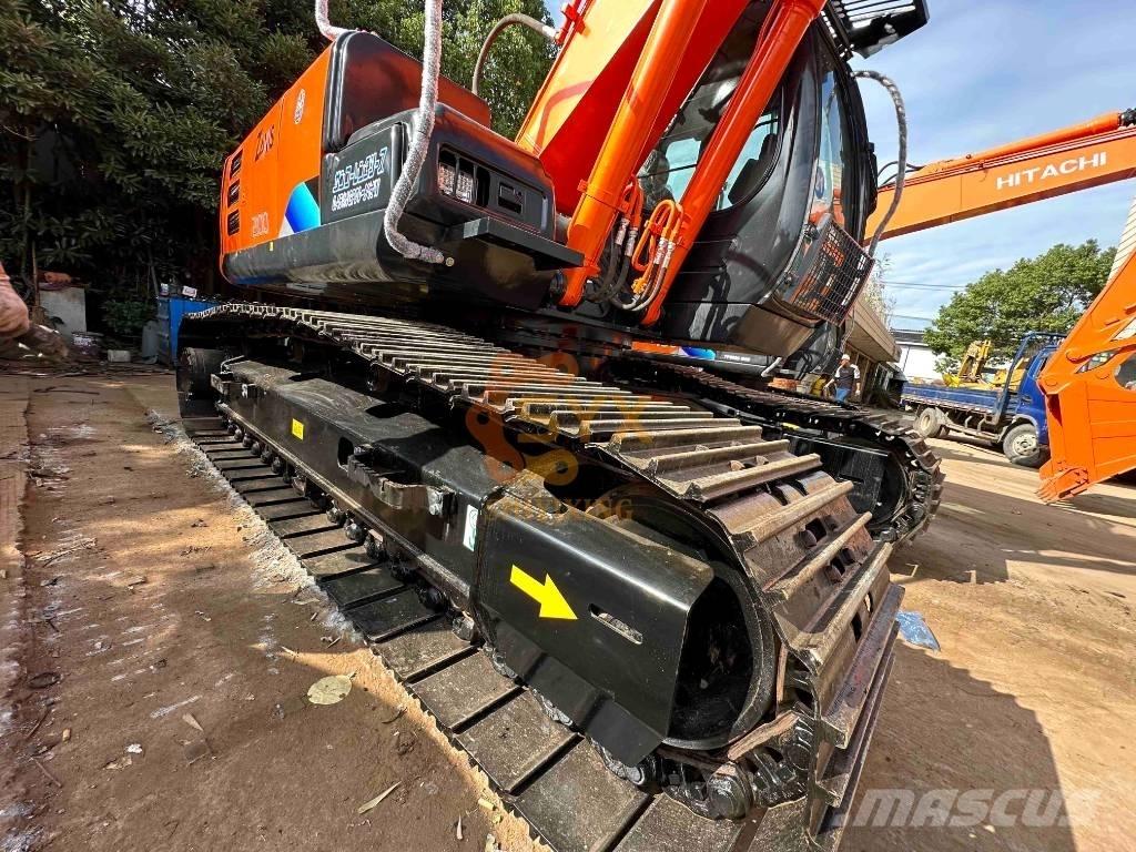 Hitachi EX 200 Koparki gąsienicowe