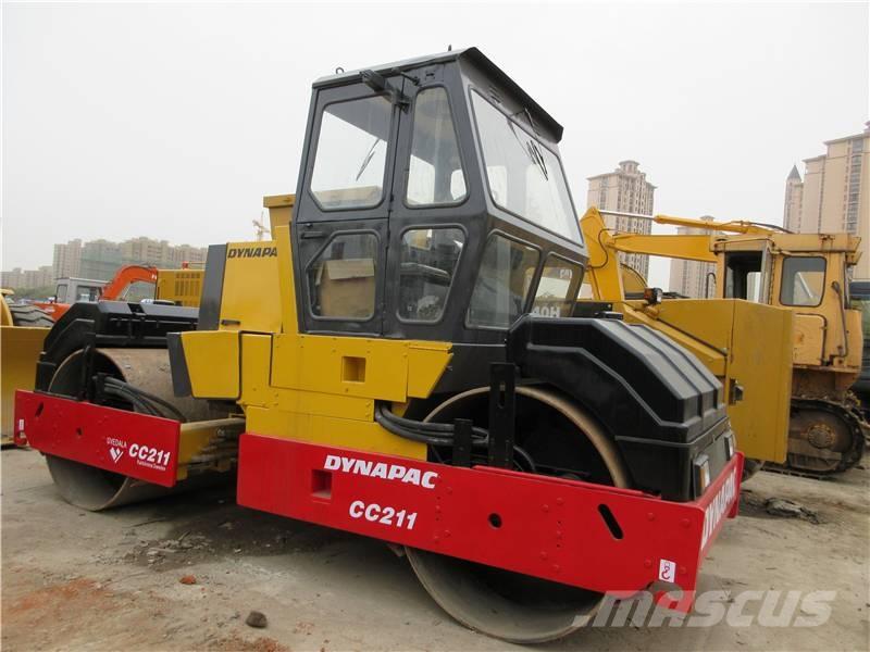 Dynapac CC 211 Walce dwubębnowe