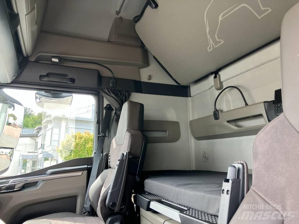 MAN TGX 26.510 Samochody ciężarowe ze skrzynią zamkniętą