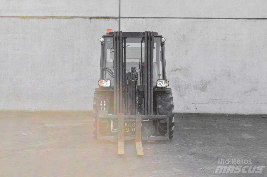 Manitou MC 25-4 Wózki Diesla