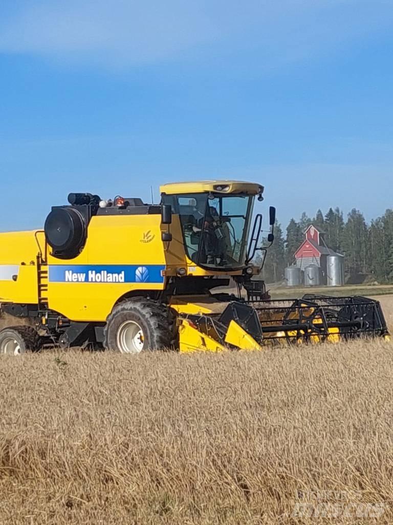 New Holland TC 5050 Kombajny zbożowe
