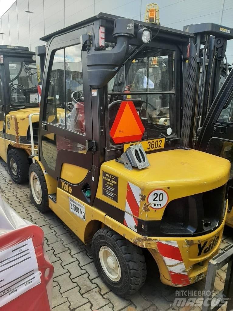 Yale GDP35VX Wózki Diesla