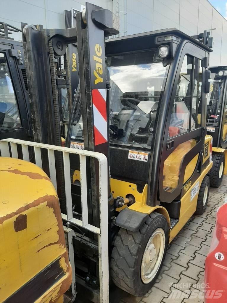 Yale GDP35VX Wózki Diesla