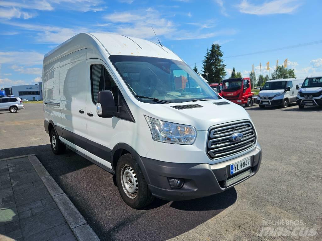 Ford Transit Busy / Vany