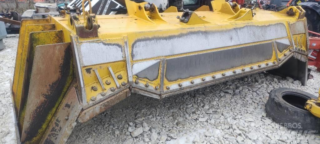 Komatsu D 65 EX-18 Spycharki gąsienicowe