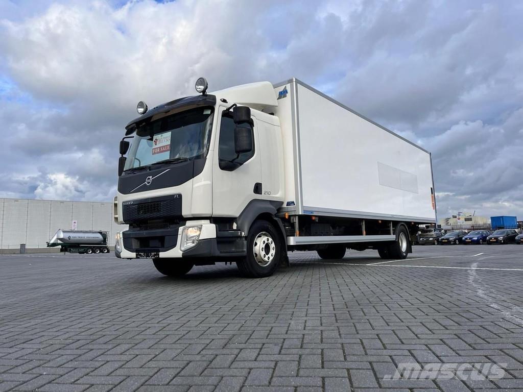Volvo FL210 Samochody ciężarowe ze skrzynią zamkniętą