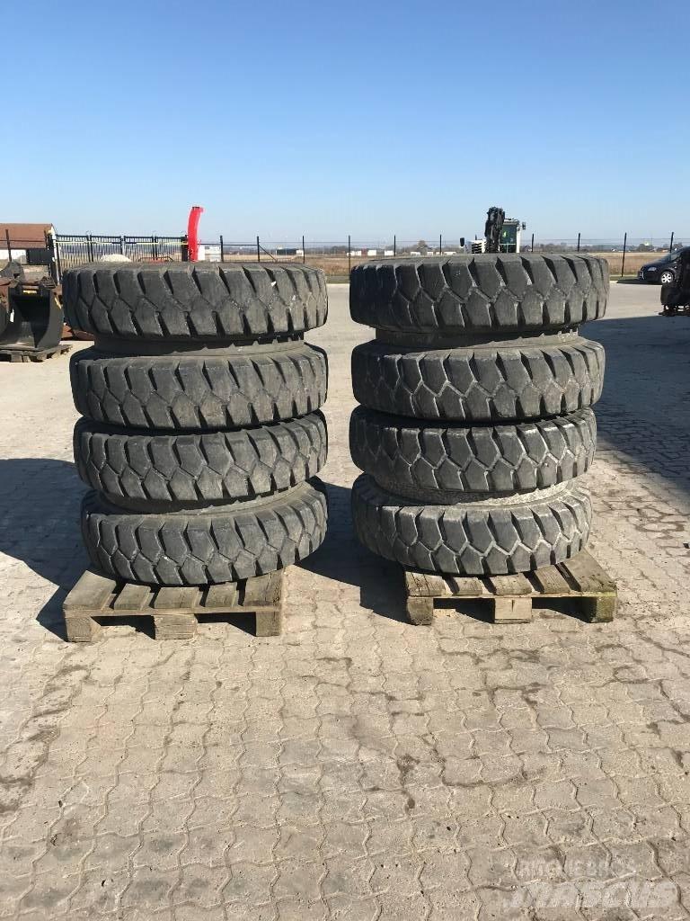 Dunlop 365/80R20 Opony, koła i felgi