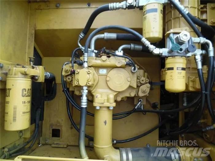CAT 325 D Koparki gąsienicowe