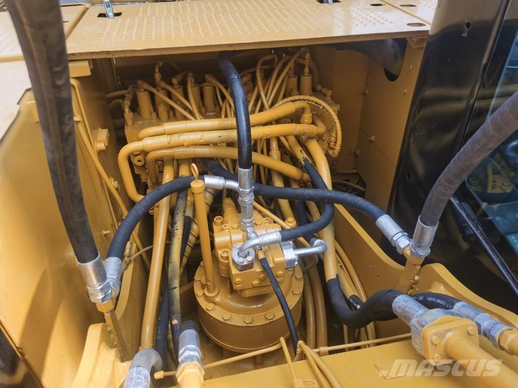 CAT 320 D2 Koparki gąsienicowe