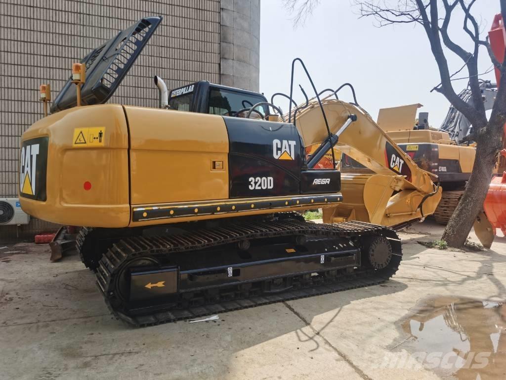 CAT 320 D2 Koparki gąsienicowe
