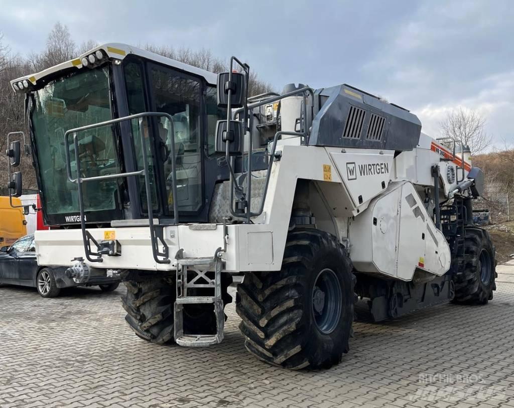 Wirtgen WR 240i Recyklery do asfaltu