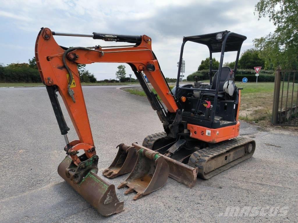Hitachi ZX 26 U-5A Minikoparki