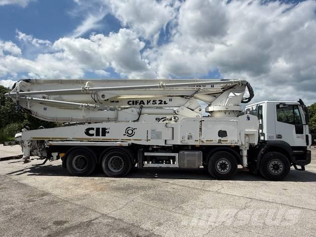 Iveco Trakker 450 Inne