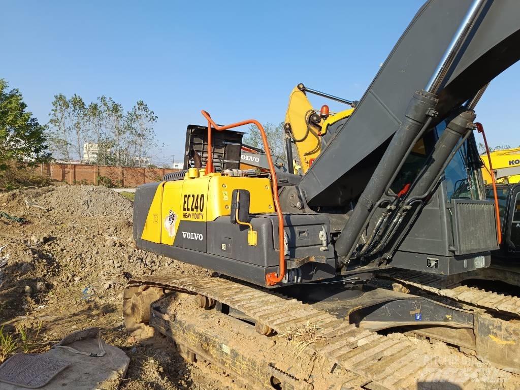 Volvo EC 240 Koparki gąsienicowe